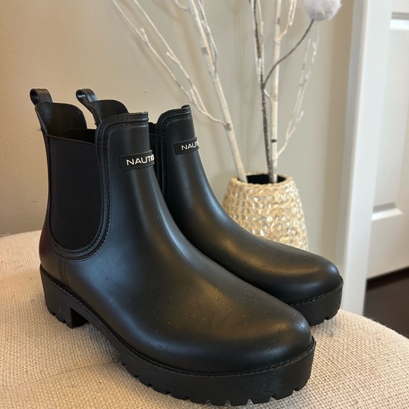 Nautica Shoes - Nautica Women’s Water proof Boots with good traction on soles,